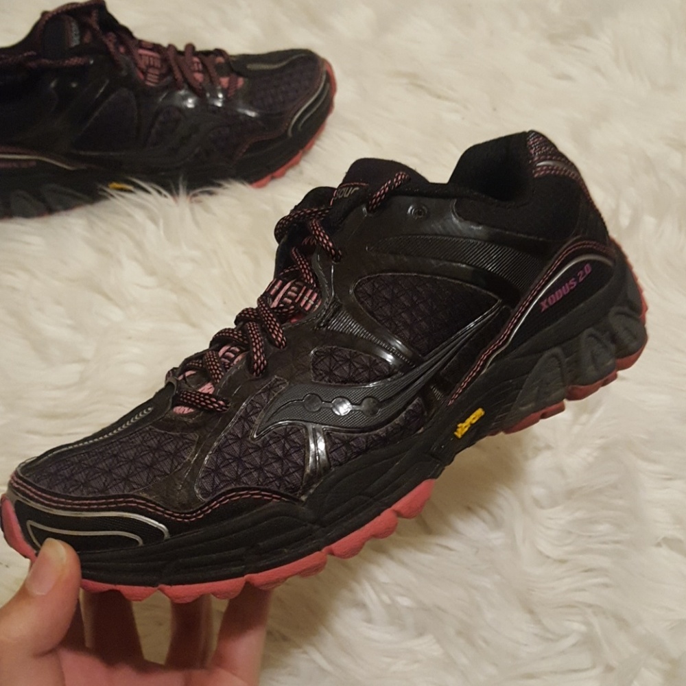 Women's Saucony Track Shoes